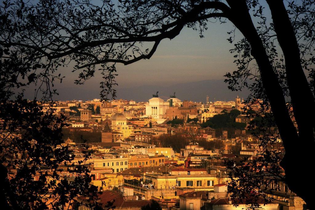 Over The Tiber Loft Rome Bagian luar foto