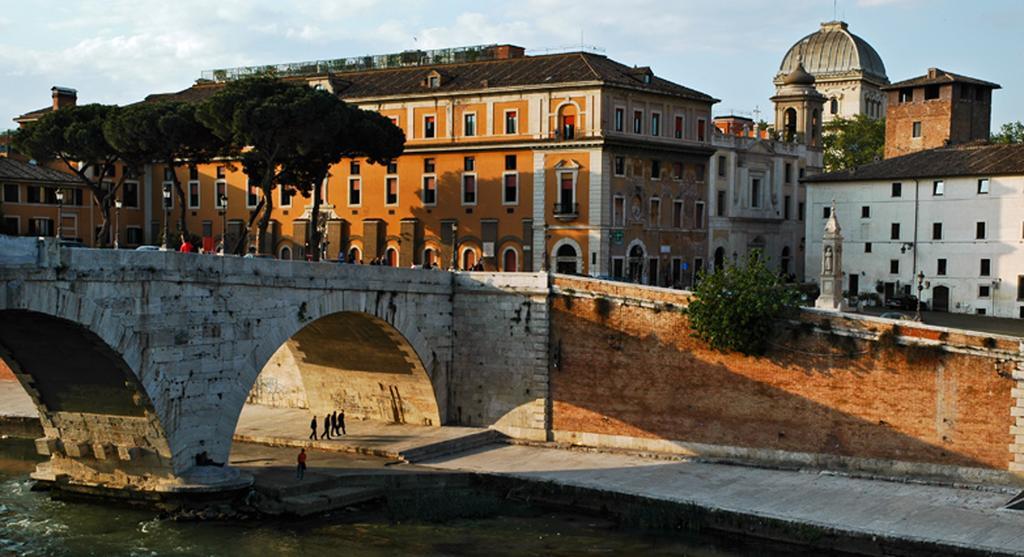 Over The Tiber Loft Rome Bagian luar foto