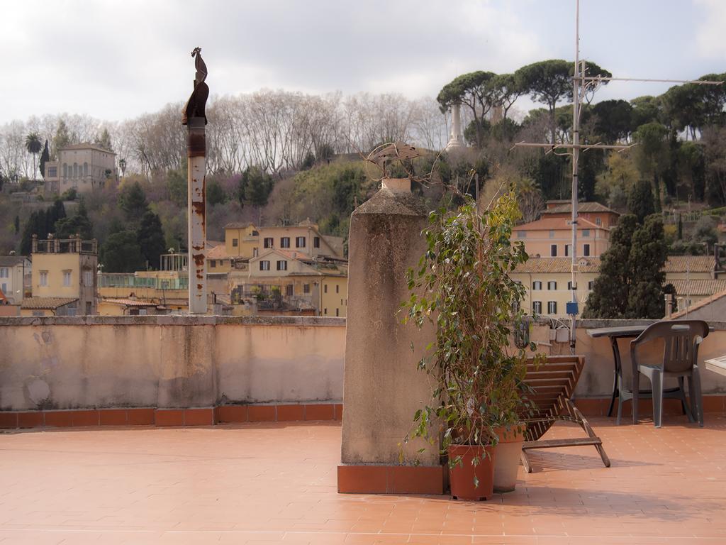 Over The Tiber Loft Rome Bagian luar foto
